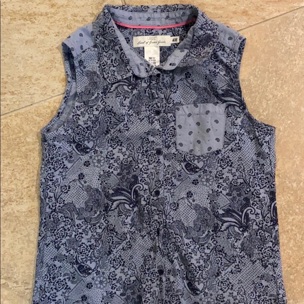 ‼️5/$25H&M Button up sleeveless top